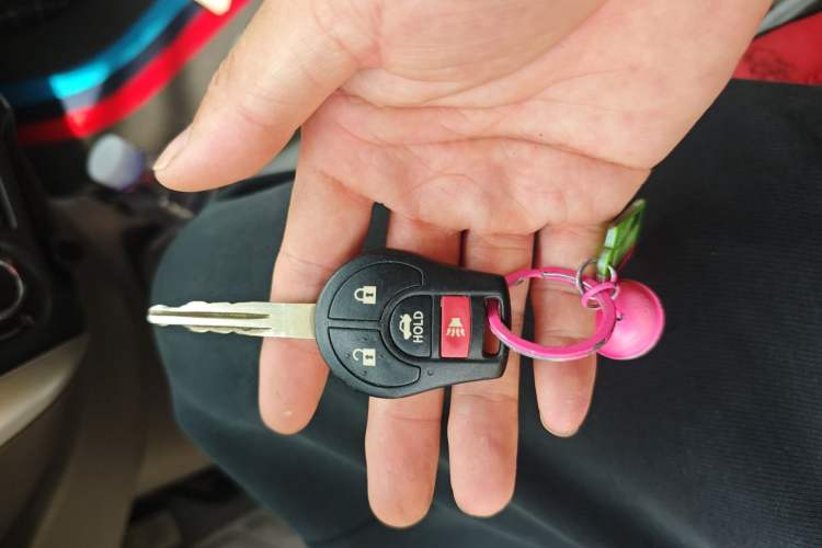 Used Nissan Sunny 2015 1.5XE Manual Comfort Edition Vehicle Key