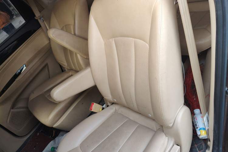 Used Baojun 730 2016 1.8L iAMT Luxury Model 7 Seats