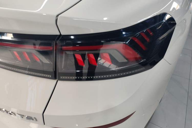 Used Volkswagen Lamando 2022 Lavida L 280TSI DSG Cool & Spicy Edition