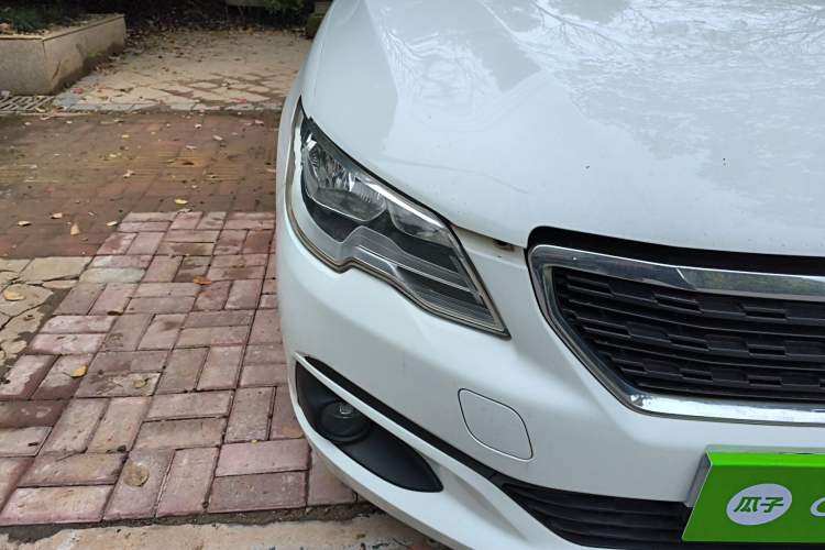 Used Peugeot 301 2017 1.6L Automatic Comfort Edition Right Front Headlight