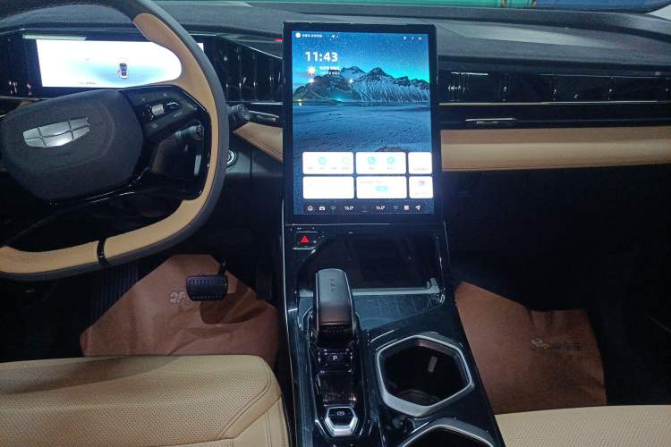 Used Geely Auto FX11 2023 1.5TD DCT Prestige Edition
