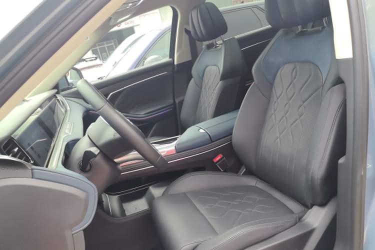 Used VOYAH FREE 2022 Four-Wheel Drive Ultra-Long Range Pure Electric Version
