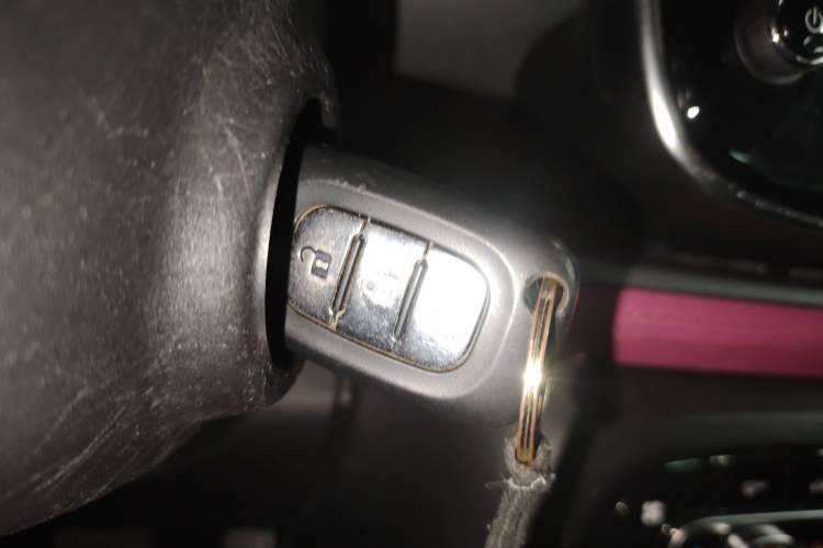 Used smart fortwo 2016 0.9T 66 kW Convertible Pioneer Edition
