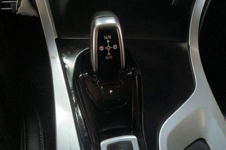 Used Lynk & Co 01 2020 2.0T Two-Wheel Drive Pure Pro Version China VI Standard