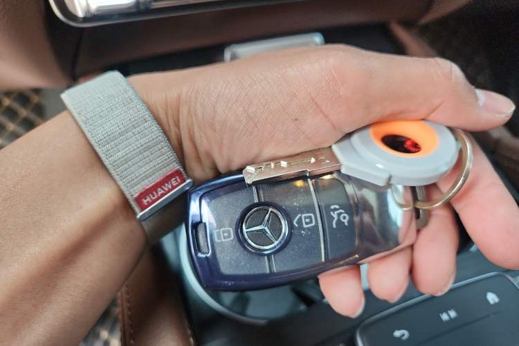 Used Mercedes-Benz GLE 2024 GLE 450 4MATIC Luxury Model Vehicle Key