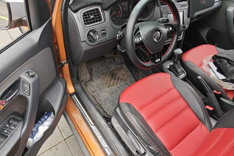 Used Volkswagen Polo 2014 1.6L Cross Polo Automatic