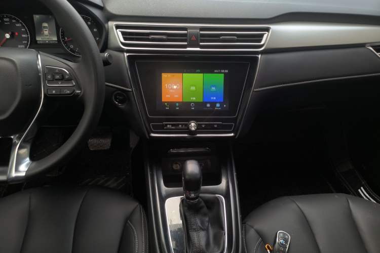 Used Roewe i5 2020 1.5L Automatic 4G Connected Linghao Edition