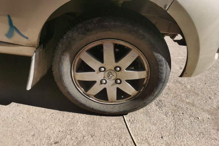 Used CHANGAN KAICHENG Taurus 2013 1.2L Comfort Model Right Front Wheel Hub