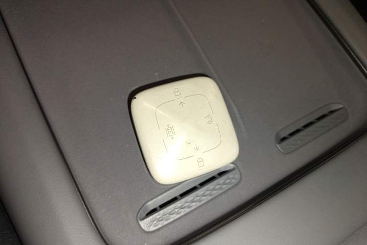 Used Zeekr 7X 2025 100 kWh Long-Range Rear-Wheel Drive with Intelligent Driving Features