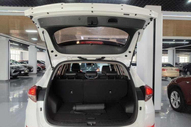 Used Hyundai Tucson 2015 1.6T Dual-Clutch Two-Wheel-Drive Smart Model
