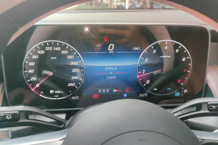 Used Mercedes-Benz GLC 2025 GLC 300 L 4MATIC Dynamic Model 5 Seats Instrument Cluster