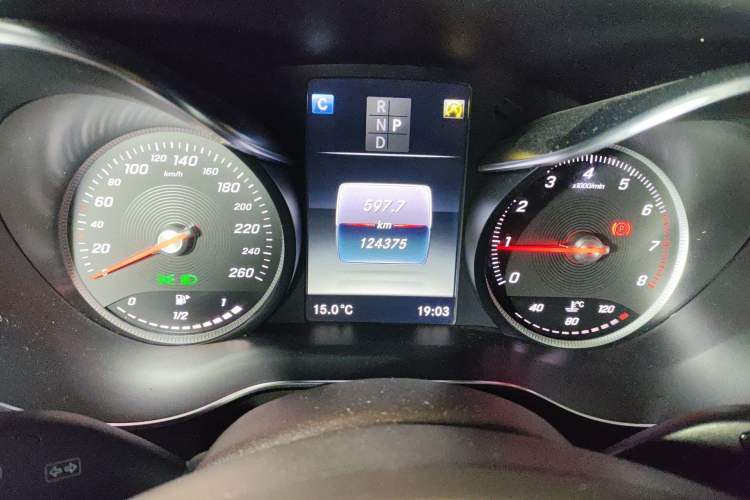 Used Mercedes-Benz GLC 2017 GLC 260 4MATIC Dynamic Edition Instrument Cluster