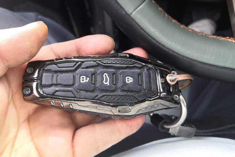 Used iCAR 03 2024 501km Four-wheel Drive Long-Range Advanced Version Vehicle Key