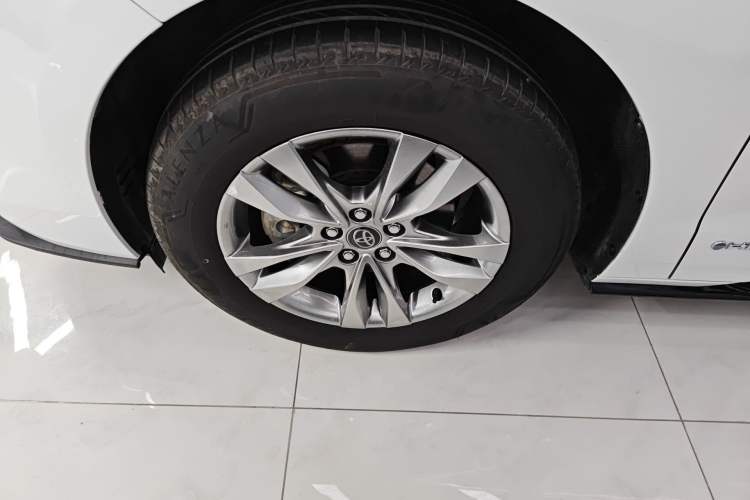 Used Toyota SIENNA 2024 2.5L Hybrid Four-Wheel Drive Prestige Edition Exterior 4