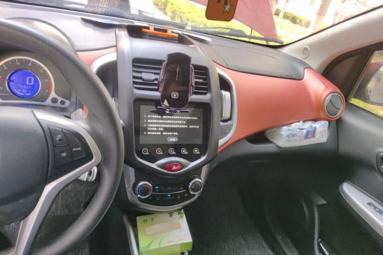 Used CHANGAN Benni 2015 1.4L IMT Sunroof Version China IV Standard
