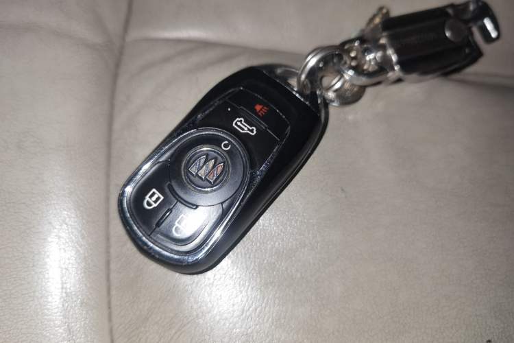 Used Buick GL8 2011 3.0L GT Luxury Business Haoya Edition
