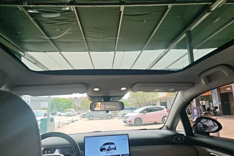 Used AION UT 2025 420 Prestige Edition Headliner