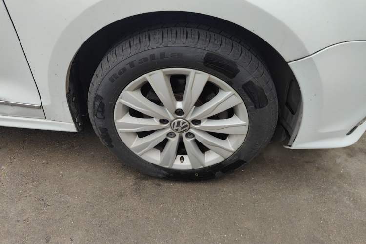 Used Volkswagen Sagitar 2015 1.6L Automatic Comfort Model
