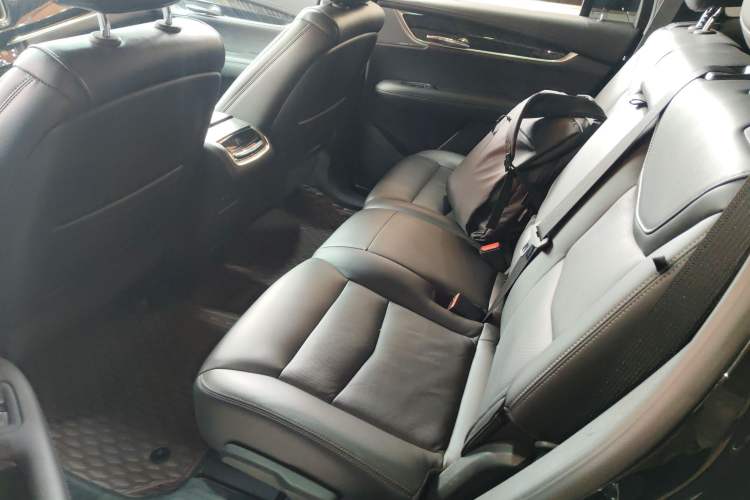 Used Cadillac XT6 2022 2.0T 7-Seater Four-Wheel Drive Luxury Version
