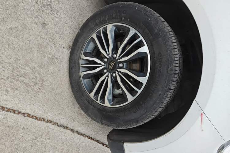 Used Geely Auto Vision X6 2016 1.3T CVT Luxury Model Right Front Wheel Hub