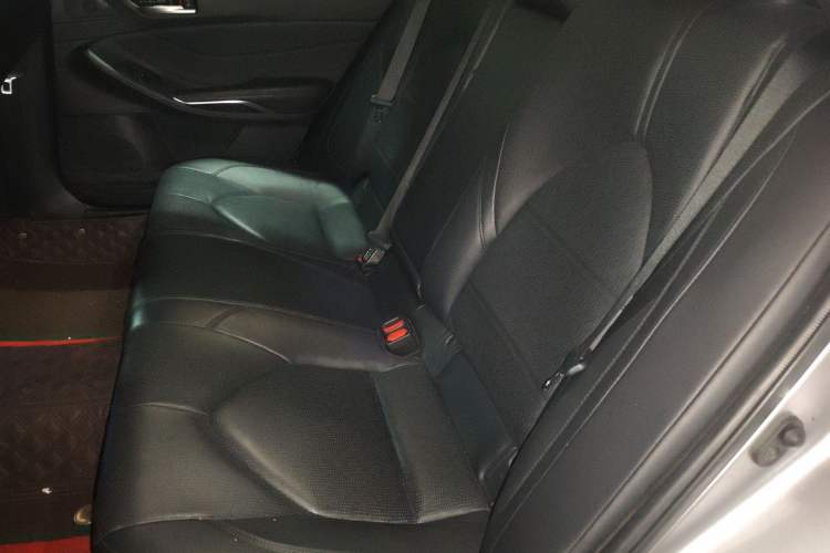 Used Toyota Avalon 2019 2.0L Luxury Edition China VI Standard Left Rear Seat