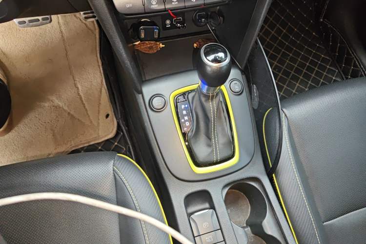 Used Hyundai ENCINO 2018 1.6T Dual-Clutch ZhiPao Edition China V Standard
