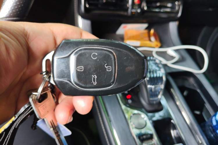 Used GAC Trumpchi GS8 2022 Dual-Engine Series 2.0TM Two-Wheel Drive Prestige Edition (7 Seats)
