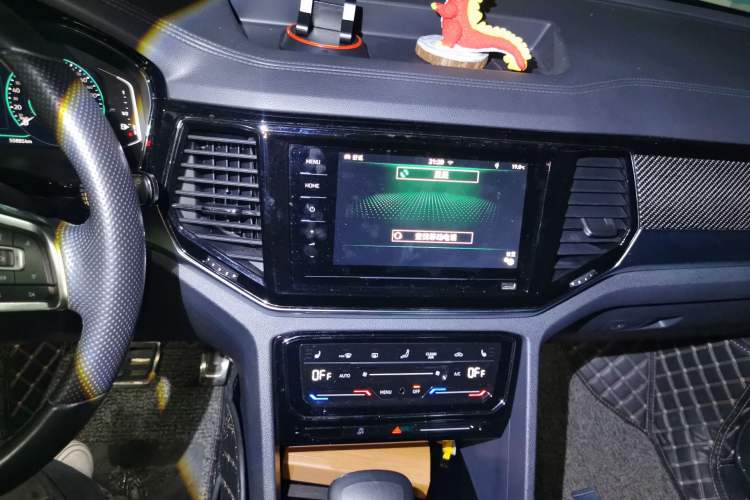 Used Volkswagen Teramont X 2020 Revised Version 380TSI Four-Wheel Drive Prestige Luxury Edition Audio And AC Panel