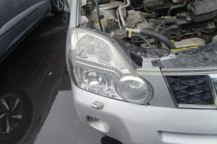 Used Nissan X-Trail 2010 2.5L CVT Flagship Edition 4WD Right Front Headlight