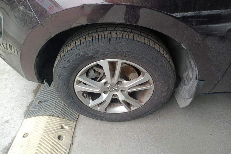 Used JMC Yusheng S330 2016 1.5L GTDi Automatic Two-Wheel Drive Comfort Edition
