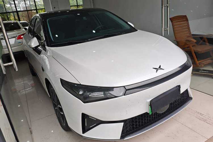 Used XPeng P5 2021 460G+ Front Right 45 Deg