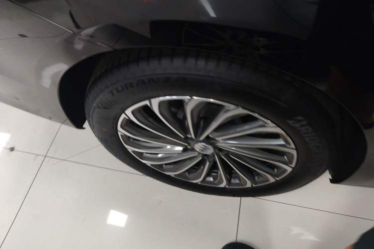 Used Buick LaCrosse 2024 28T Luxury Edition
