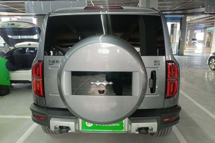 Used Formula Leopard Leopard 5 2023 Navigator Edition
