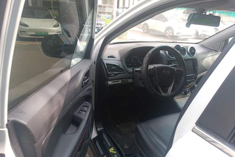 Used BYD S7 2015 2.0T Automatic Flagship Edition Driver Seat