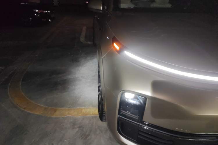 Used Li Auto L9 2023 Pro Model Right Front Headlight