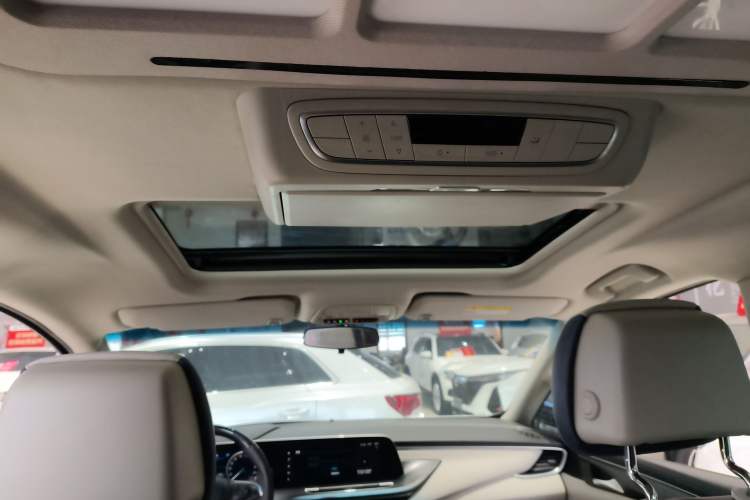 Used Buick GL8 2021 ES Landtrek 653T Comfort Edition
