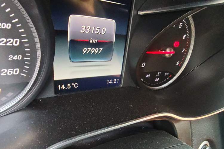 Used Mercedes-Benz GLC 2019 Facelift GLC 300 L 4MATIC Luxury Model