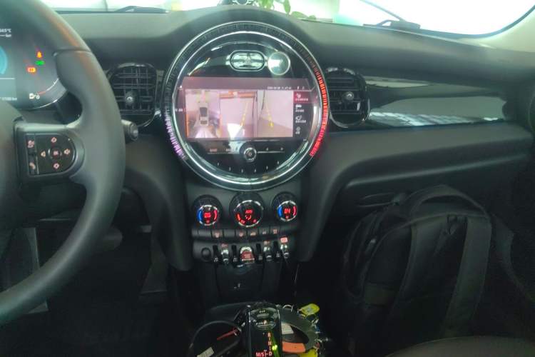 Used MINI 2023 Updated 1.5T COOPER Artist Five-Door Edition Audio And AC Panel