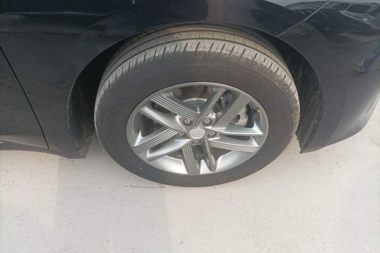 Used Hongqi E-QM5 2025 500km Range Commuter Version