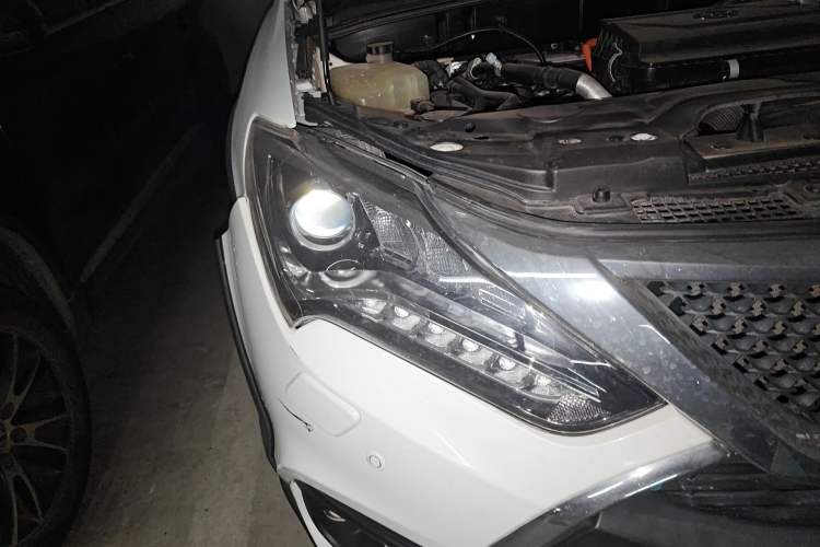 Used BYD Tang New Energy 2015 2.0T Four-Wheel Drive Prestige Version
