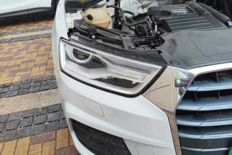 Used Audi Q3 2016 30 TFSI Fashion Model Right Front Headlight