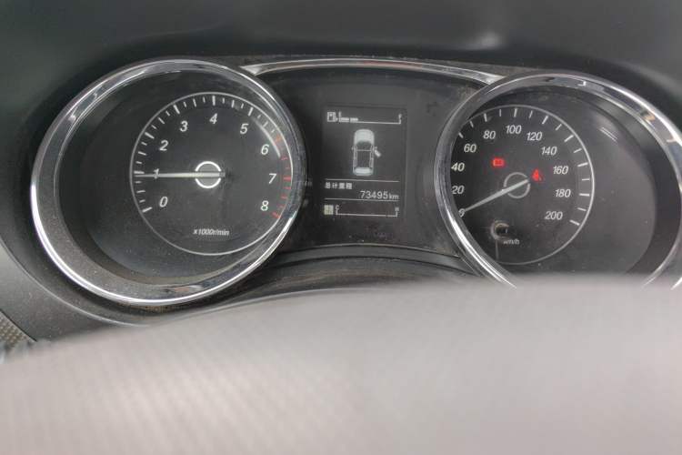Used Wuling Hongguang 2015 1.5L S1 Comfort China V Standard Odometer Close Up
