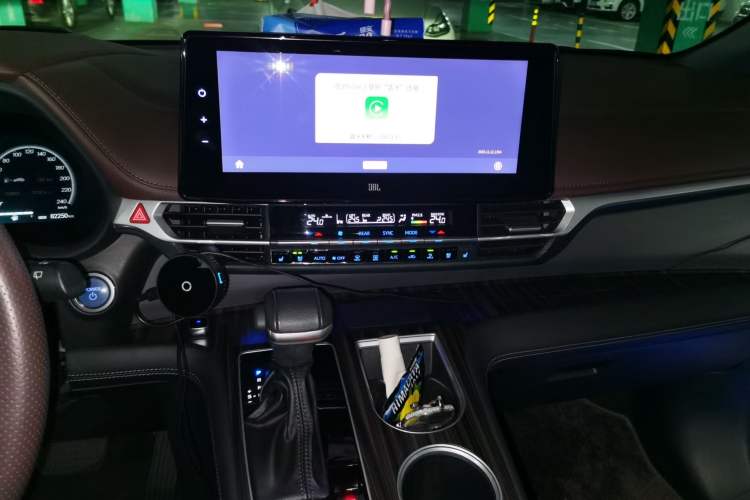 Used Toyota SIENNA 2021 2.5L Hybrid Platinum Edition Audio And AC Panel