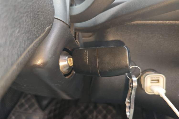 Used JMC Transit 2021 2.8T Space King Standard Version Short Wheelbase Mid-Height Roof 6-Seater Diesel Euro VI JX493
