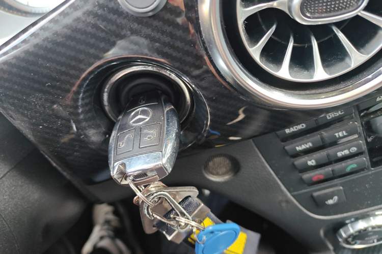 Used Mercedes-Benz GLK-Class 2013 GLK 300 4MATIC Dynamic Sunroof Model
