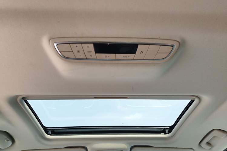 Used Buick GL8 2018 ES 28T Comfort Model China VI Standard