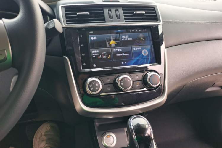 Used Nissan Tiida 2019 1.6L CVT Smart Drive Version China VI Standard Audio And AC Panel