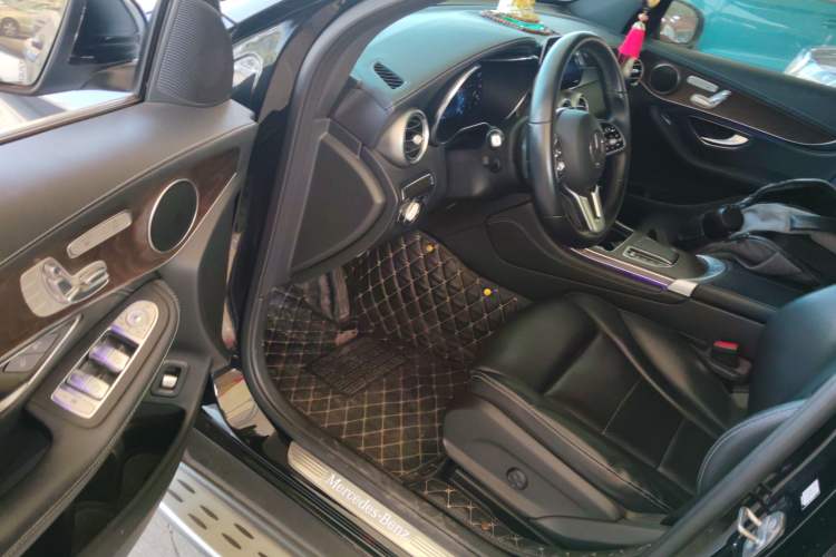 Used Mercedes-Benz GLC 2020 GLC 300 L 4MATIC Dynamic Edition
