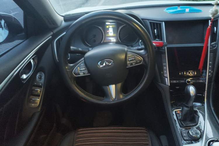 Used Infiniti Q50L 2016 2.0T Comfort Edition
