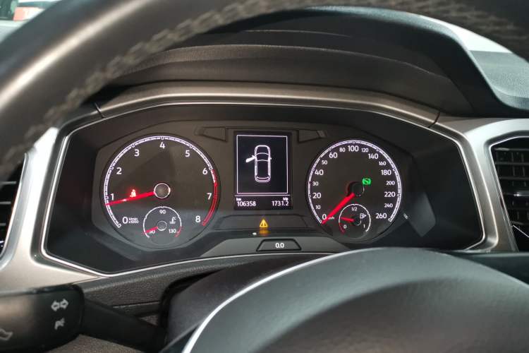 Used Volkswagen T-ROC 2018 280TSI DSG Two-Wheel Drive Advanced Version China V Emission Standard